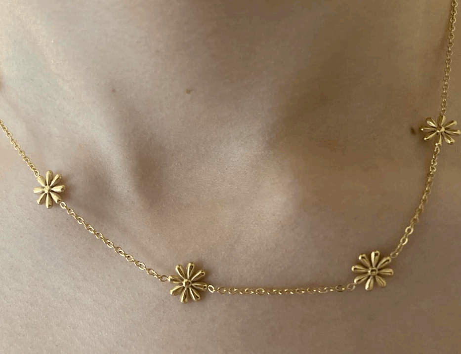 Gold Daisy Necklace - Kissed Jewellery