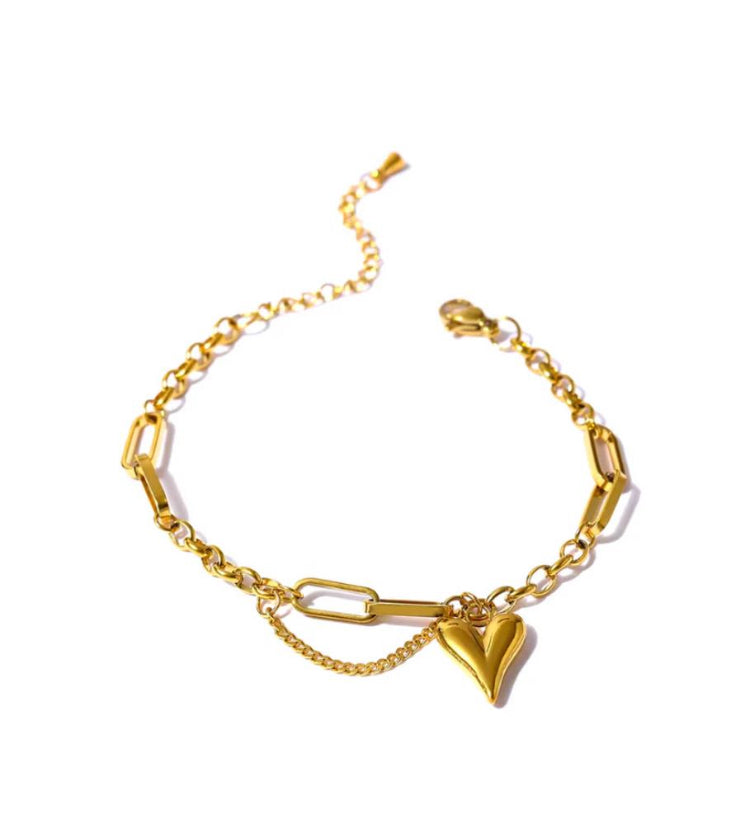 Gold Heart Hold Bracelet